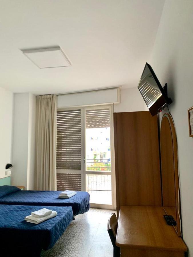 Hotel Telstar Rimini Eksteriør bilde